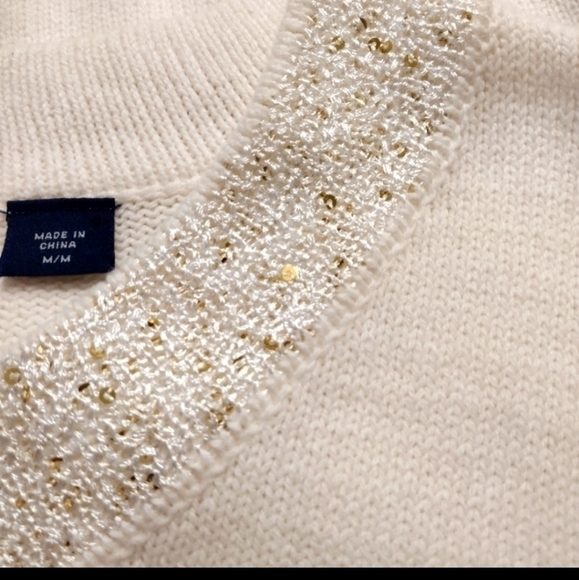 Basic Editions V Neck Sweater - Picture 5 of 6